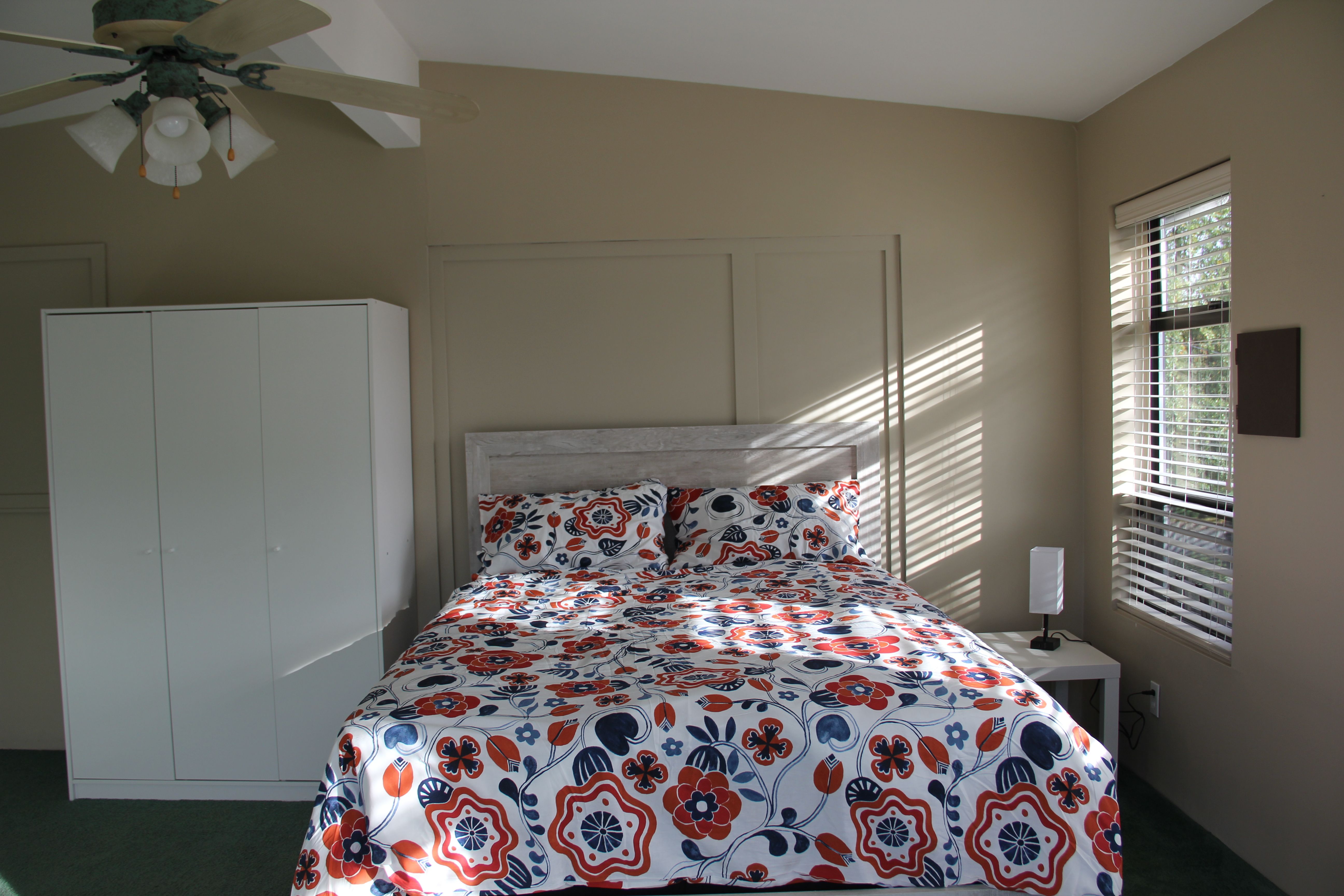 Furnished Room 6 with Balcony for 1-2 People in Burquitlam